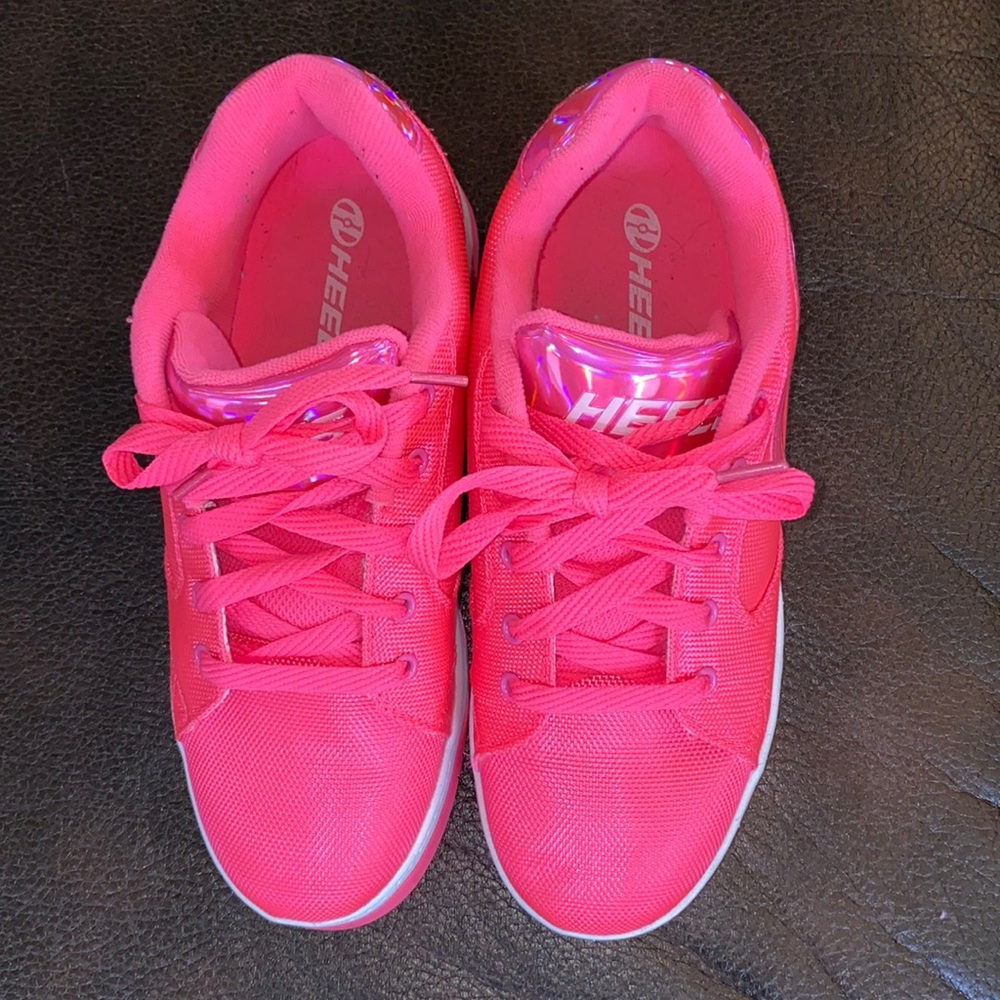 Heelys Wheeled Shoe SZ 7 Like NEW